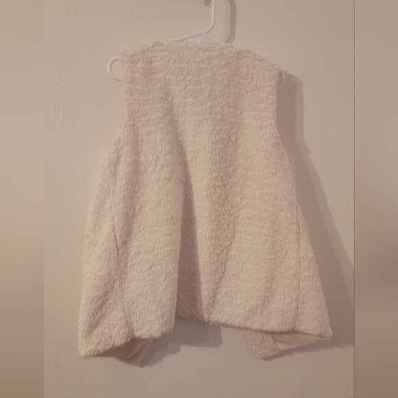 FADED GLORY Girls Youth Size Small 6- 6X Off White Faux Fur Open Front Vest - Picture 8 of 11